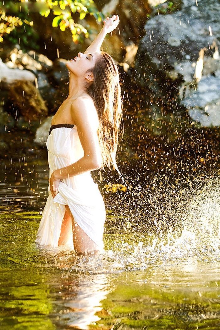 Marie Avgeropoulos in Chifeng