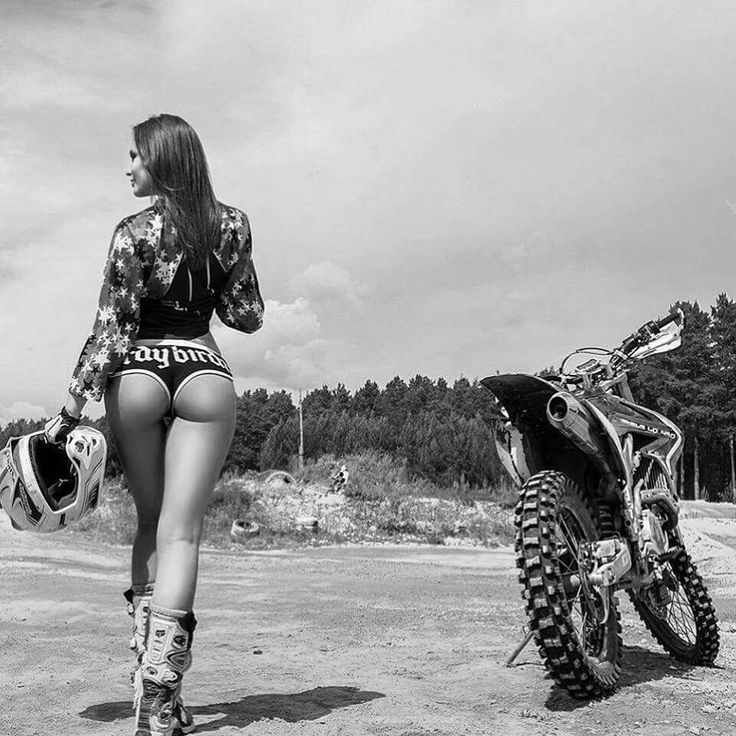 Beautiful girls and motorcycles in Chifeng