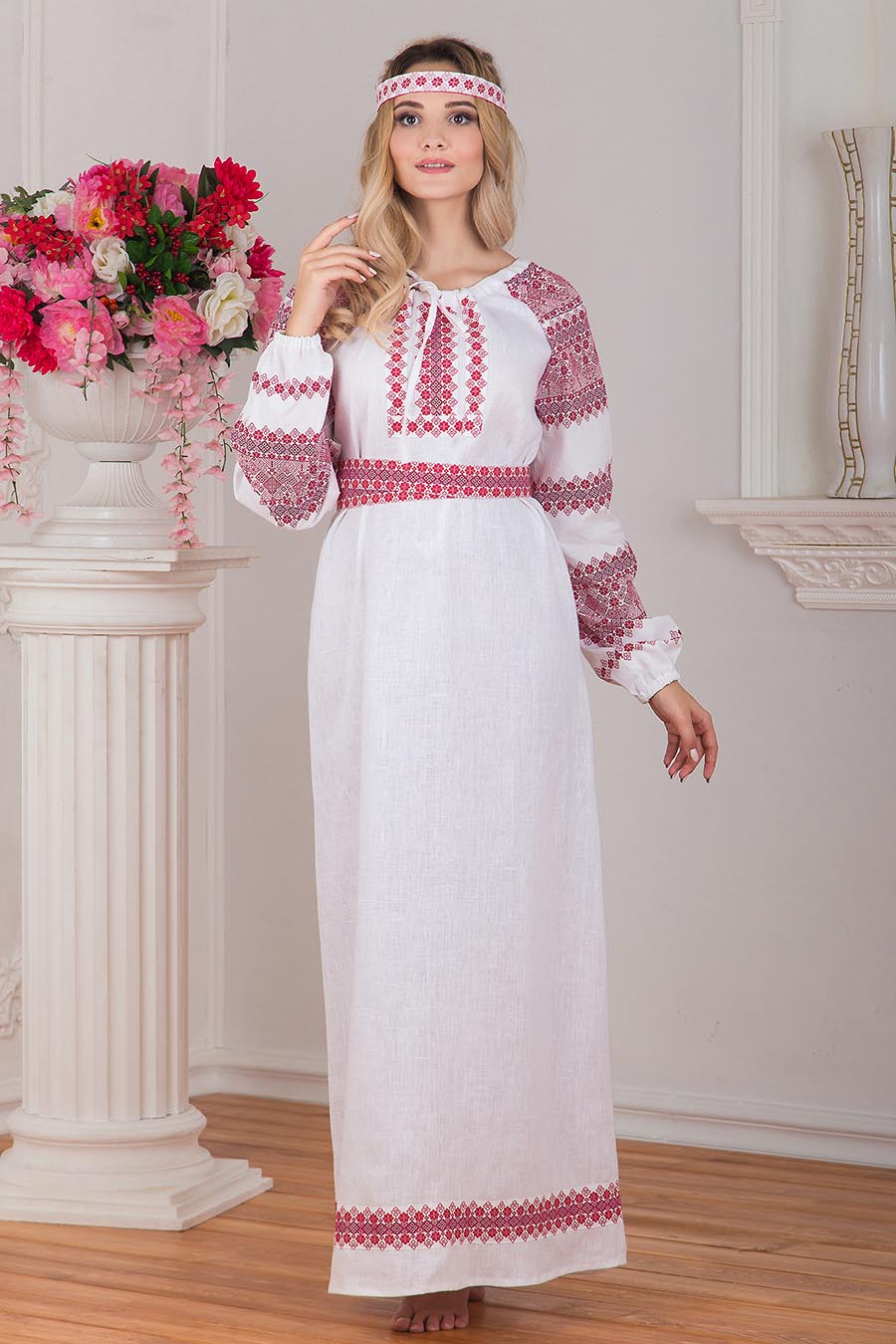 Women in Slavic costumes in Chifeng